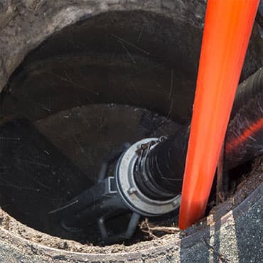 Sonda inserita in un pozzetto per la stasatura di una tubazione otturata a Firenze